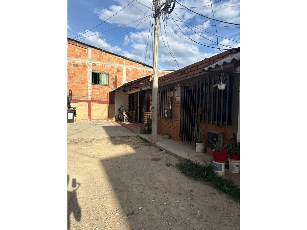 VENDO CASA EN QUIMBAYA - 2