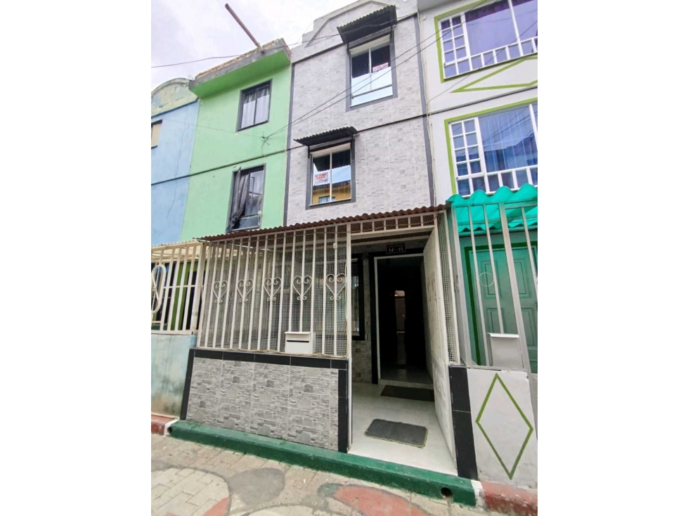 VENDO CASA EN QUINTAS DE SANTA ANA SOACHA - 1