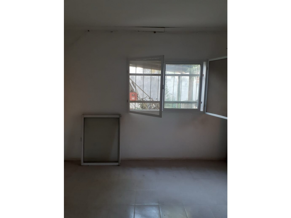 Vendo Casa a Reciclar en Concepción del Uruguay, Entre Ríos - 3