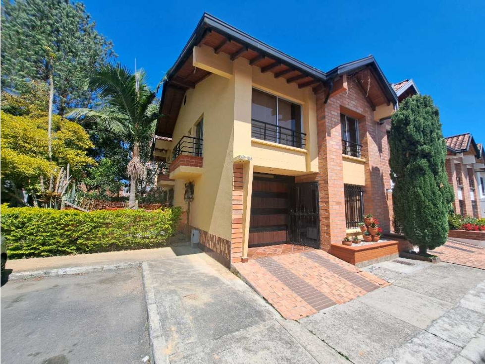 VENDO CASA EN RIONEGRO ANTIOQUIA