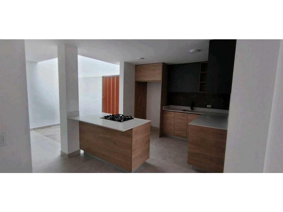 VENDO CASA EN RIONEGRO ANTIOQUIA