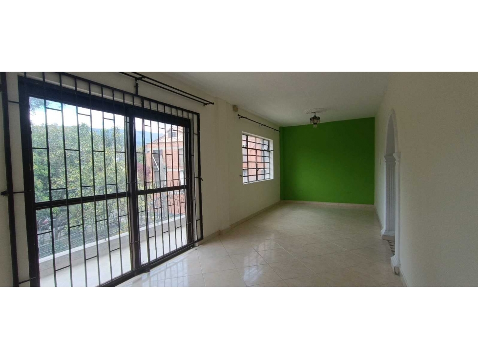 VENDO CASA EN ROSALES PROPIDAD HORIZONTAL CON TERRAZA PRIVADA — foto 3