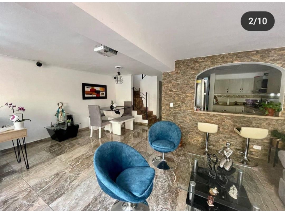 Vendo casa en sabaneta - alcázares