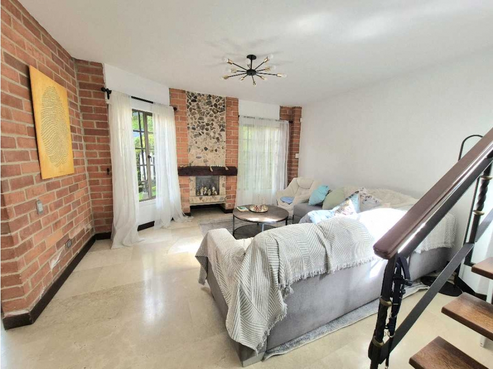 VENDO CASA EN SABANETA, UNIDAD CERRADA SECTOR ALCAZARES — foto 3