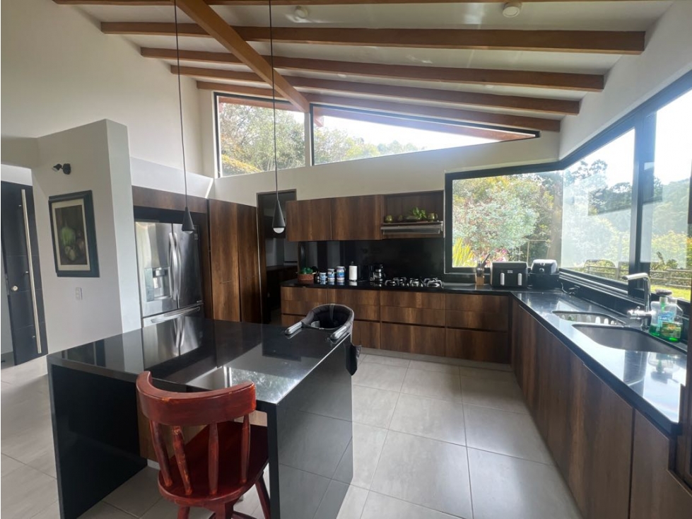 VENDO CASA EN SAJONIA RIONEGRO MUY CERCA DEL AEROPUERTO EN PARCELACIÓN — foto 2