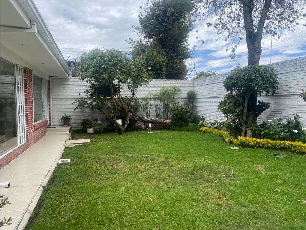 VENDO He CASA EN SANTA ANA ORIENTAL 390Mts Const+Lote810Mtrs-YG — foto 4