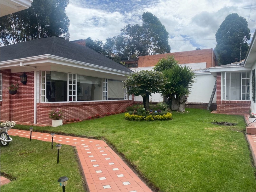 VENDO He CASA EN SANTA ANA ORIENTAL 390Mts Const+Lote810Mtrs-YG