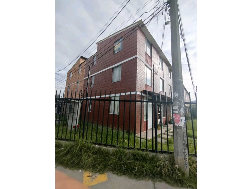 VENDO CASA EN PORTAL DE LA HACIENDA 2 SOACHA