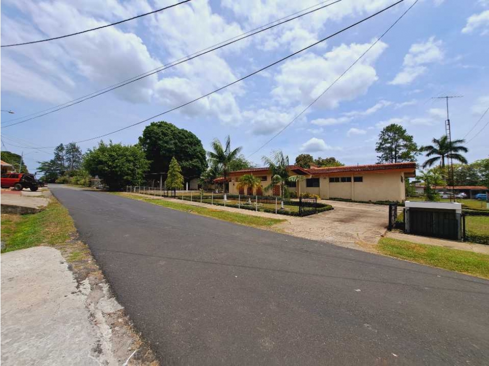 VENDO CASA EN TERRENO COMERCIAL DE 2383M2 SANTIAGO - 4