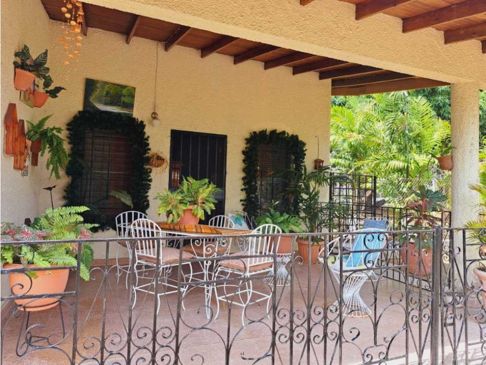 VENDO CASA EN TERRENO COMERCIAL DE 2383M2 SANTIAGO - 3