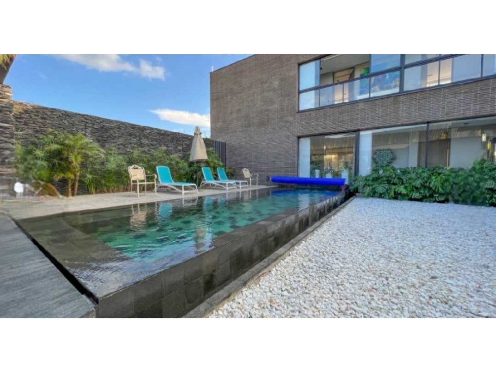 VENDO CASA EN UNA DE LAS MEJORES PARCELACIONES DE LLANOGRANDE