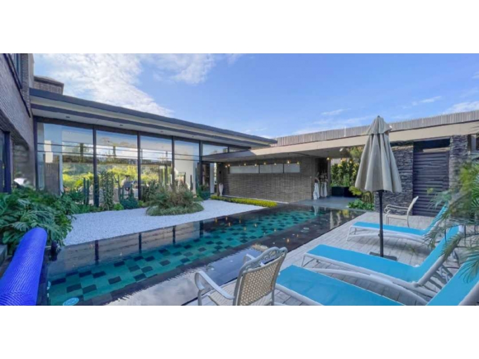 VENDO CASA EN UNA DE LAS MEJORES PARCELACIONES DE LLANOGRANDE — foto 2