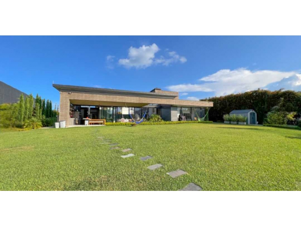 VENDO CASA EN UNA DE LAS MEJORES PARCELACIONES DE LLANOGRANDE — foto 6