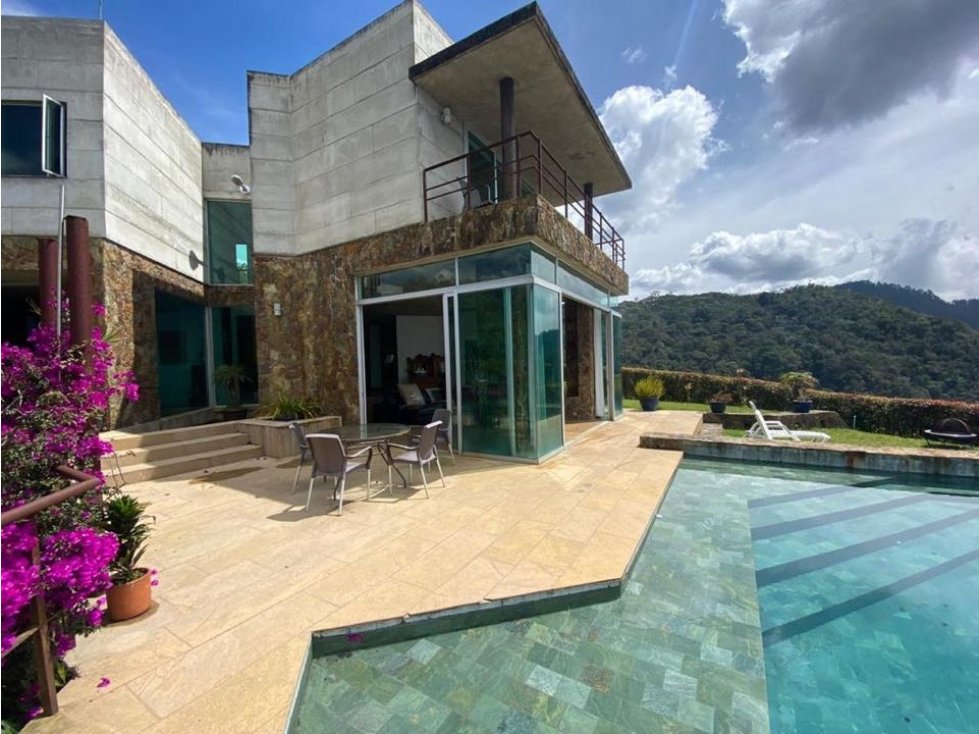 VENDO CASA EN UNIDAD CERRADA EN LAS PALMAS - EL POBLADO — foto 2