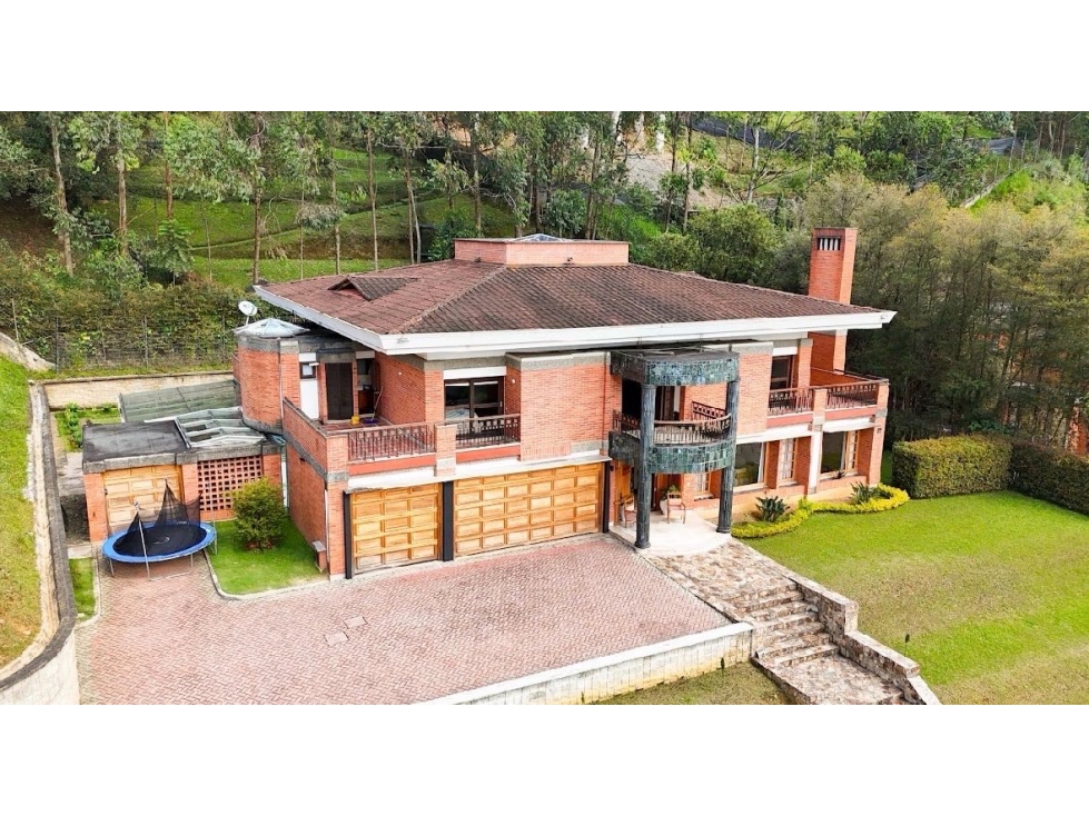 Vendo casa, en unidad cerrada, El poblado, sector La Calera. — foto 2