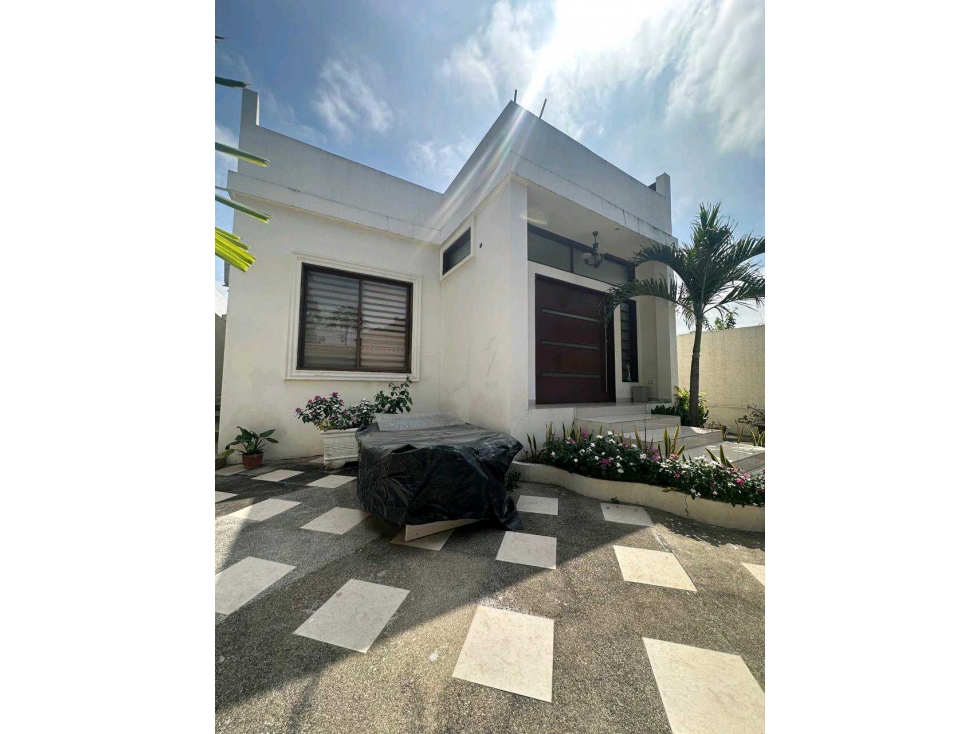 VENDO CASA EN URB. TORRES DEL SALADO