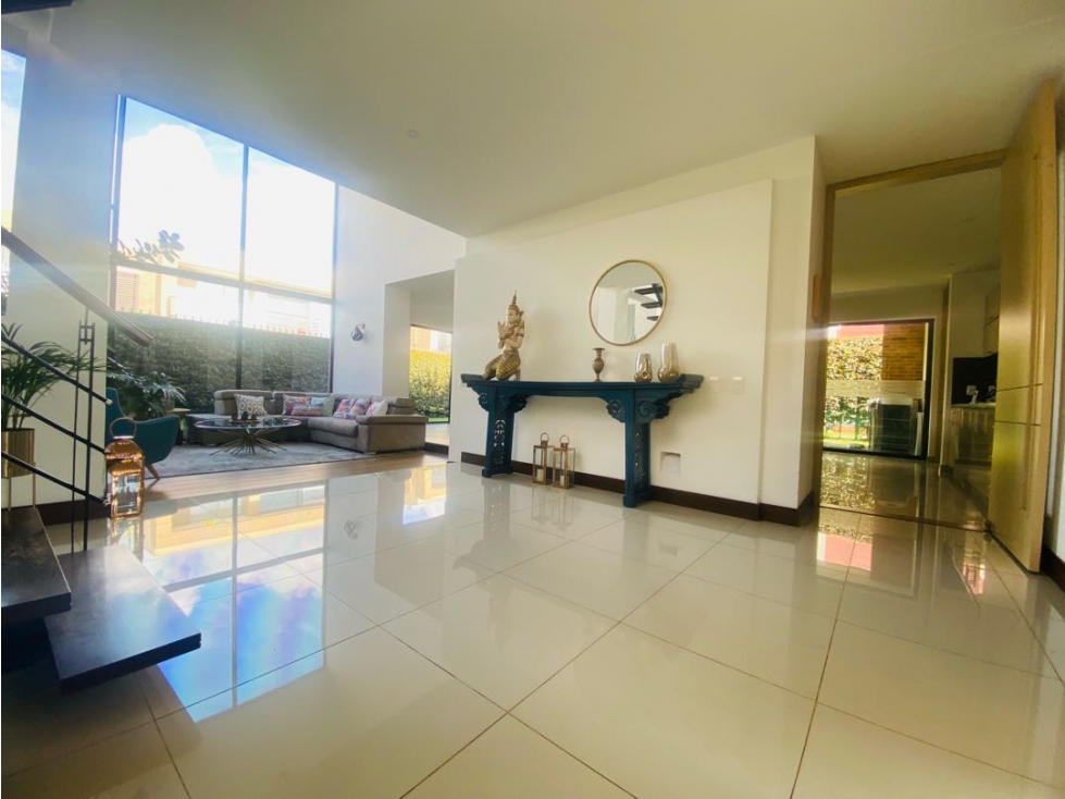 VENDO CASA EN CAJICA CON CLUB HOUSE — foto 2