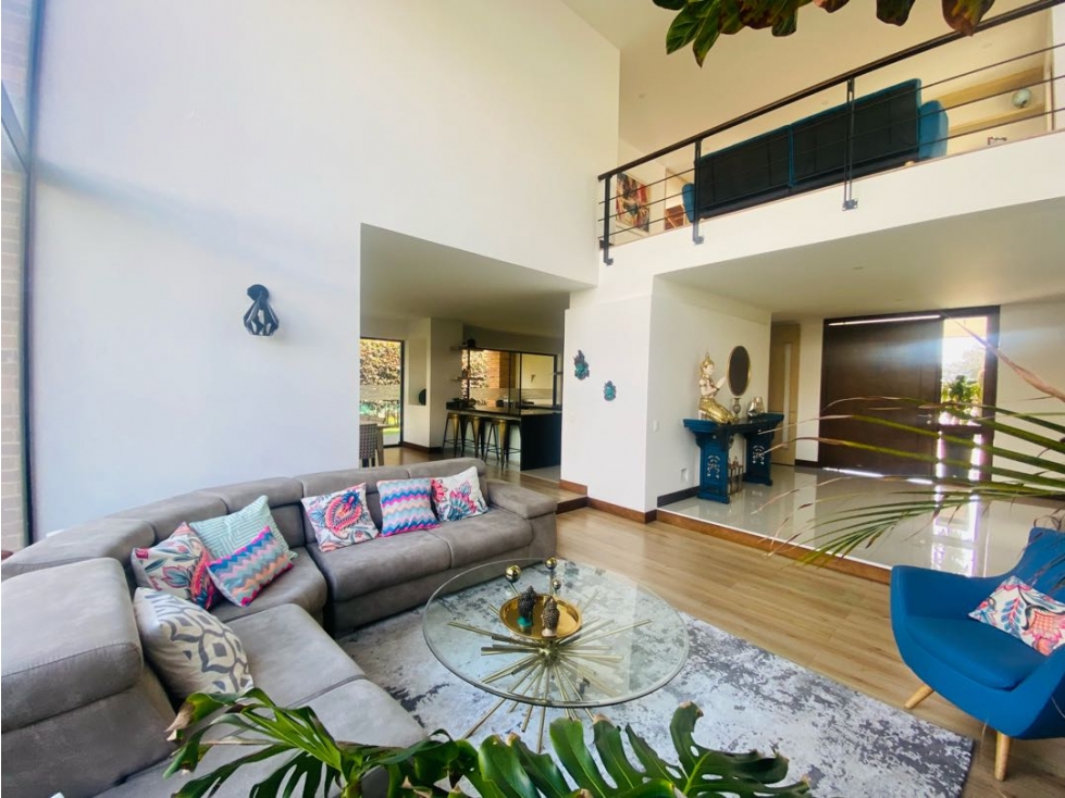 VENDO CASA EN CAJICA CON CLUB HOUSE