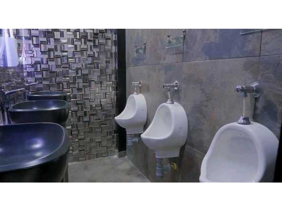 VENDO CASA ESQUINERA COMERCIAL AMOBLADA Y CON NEGOCIOS — foto 5