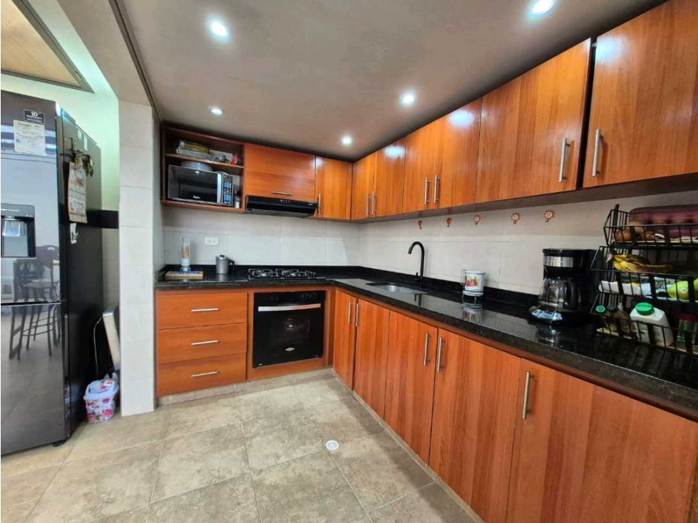 VENDO CASA ESQUINERA DE DOS NIVELES EN CONJUNTO EN CHIA. — foto 3