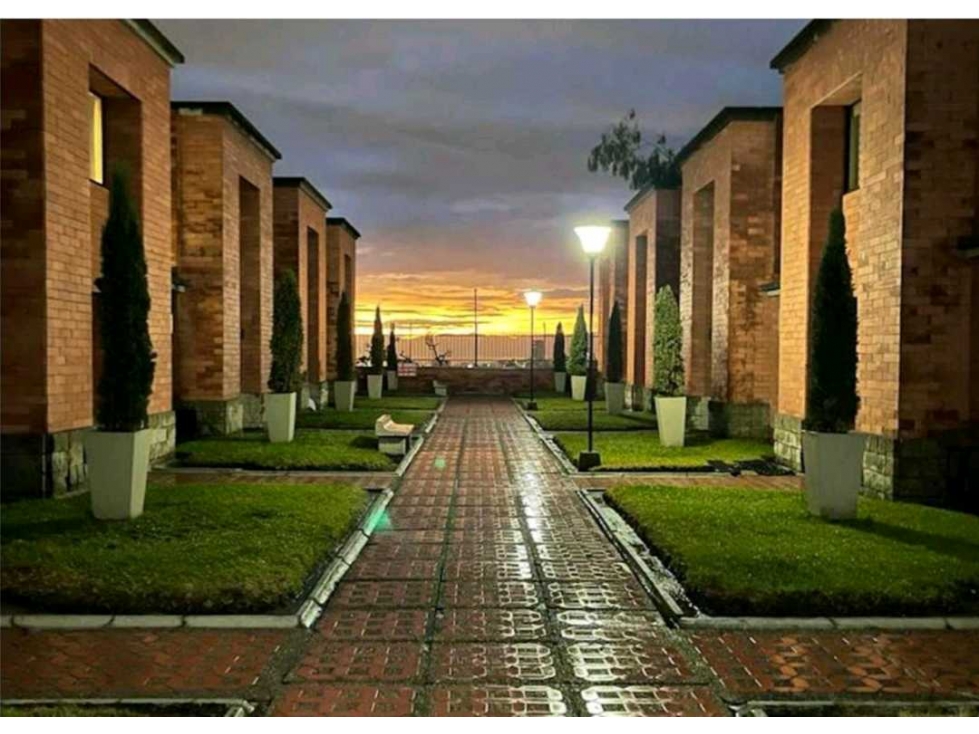 VENDO CASA ESQUINERA EN CONJUNTO CERRADO DE PINARES PEREIRA — foto 2