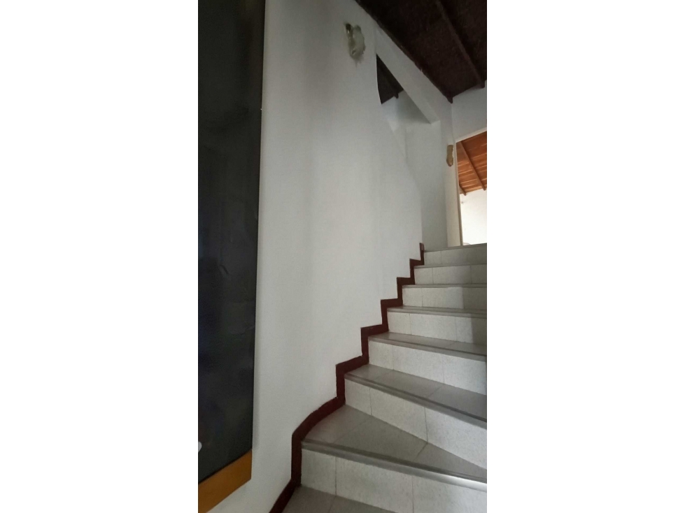 VENDO CASA ESQUINERA EN SANTA MONICA LA ALBORADA CON 2 GARAJES — foto 5