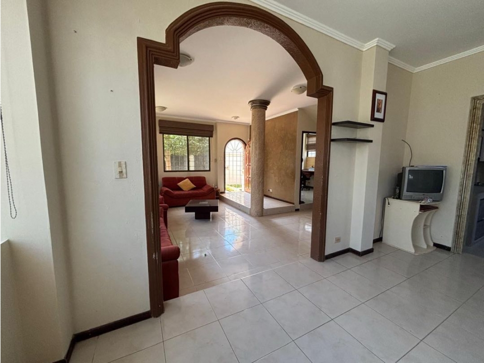 Vendo Casa Esquinera y Espaciosa Salinas — foto 6