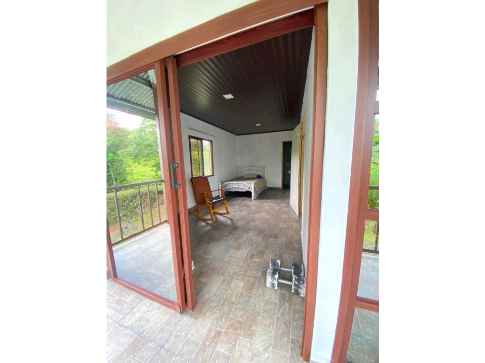 VENDO CASA ESTILO CABAÑA EN CUESTA DE PIEDRA, VIA VOLCAN, 2508mts2 — foto 2
