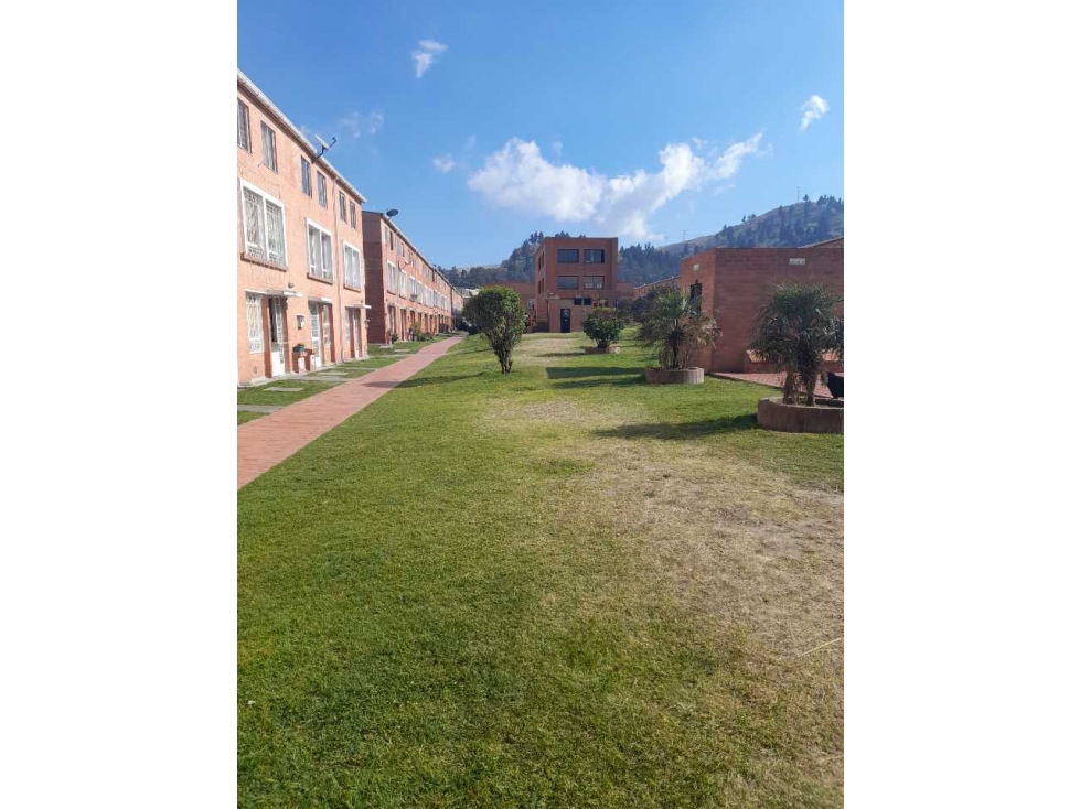 VENDO CASA EXCELENTE OPORTUNIDAD