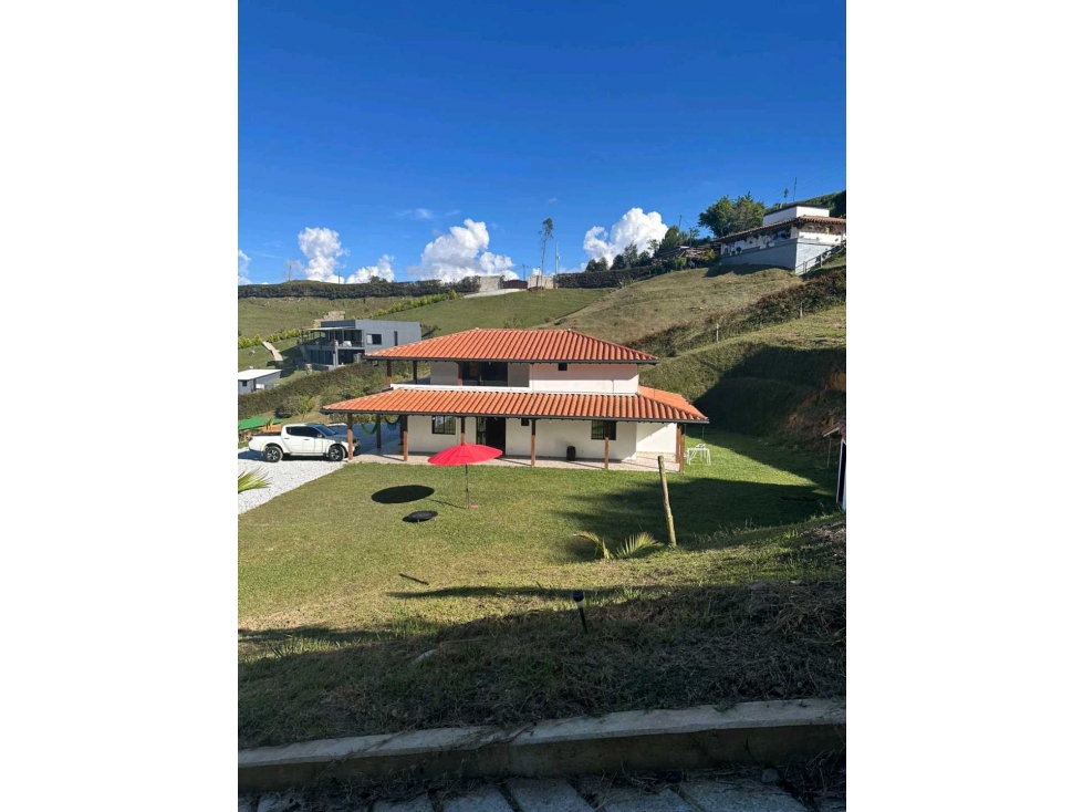 vendo casa finca campestre Marinilla, vía al Peñol 6.500 m2 HSZ