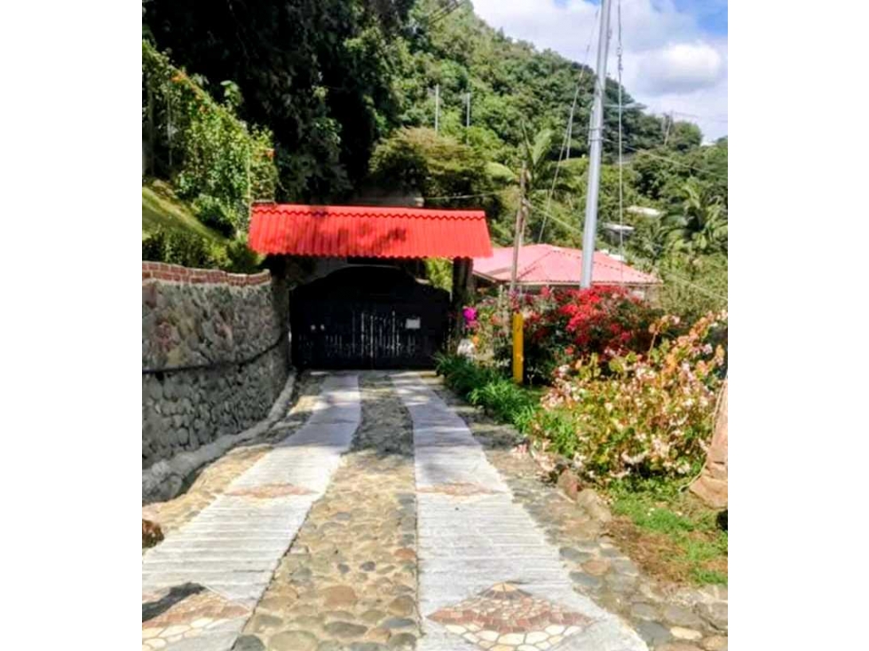 Vendo Casa finca en cali kilometro 18 via al mar 7.000 M2