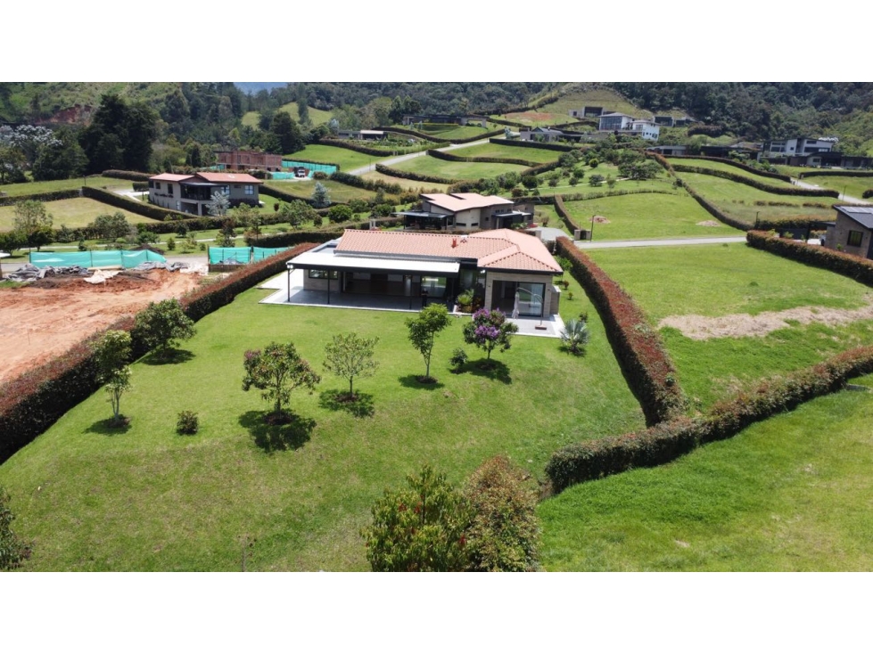 VENDO CASA FINCA EN CONDOMINIO - LA CEJA ANTIOQUIA.