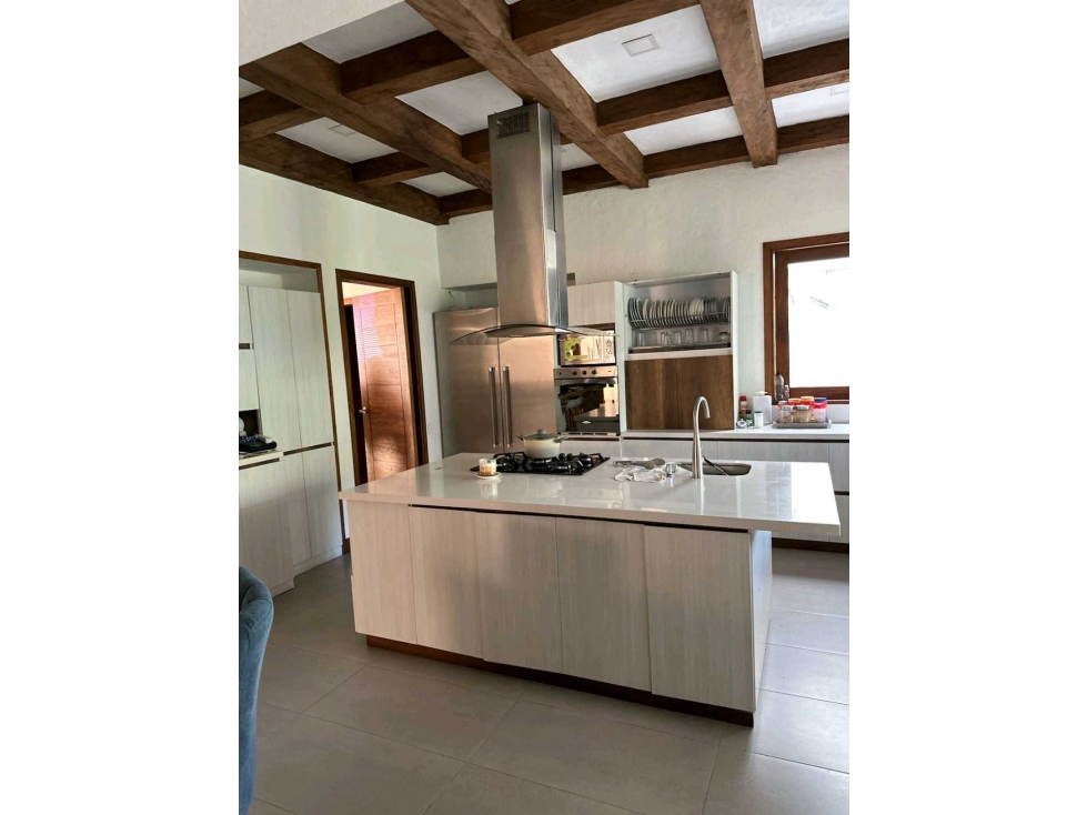 VENDO CASA FINCA EN LLANO GRANDE AL FRENTE DEL CLUB CAMPESTRE