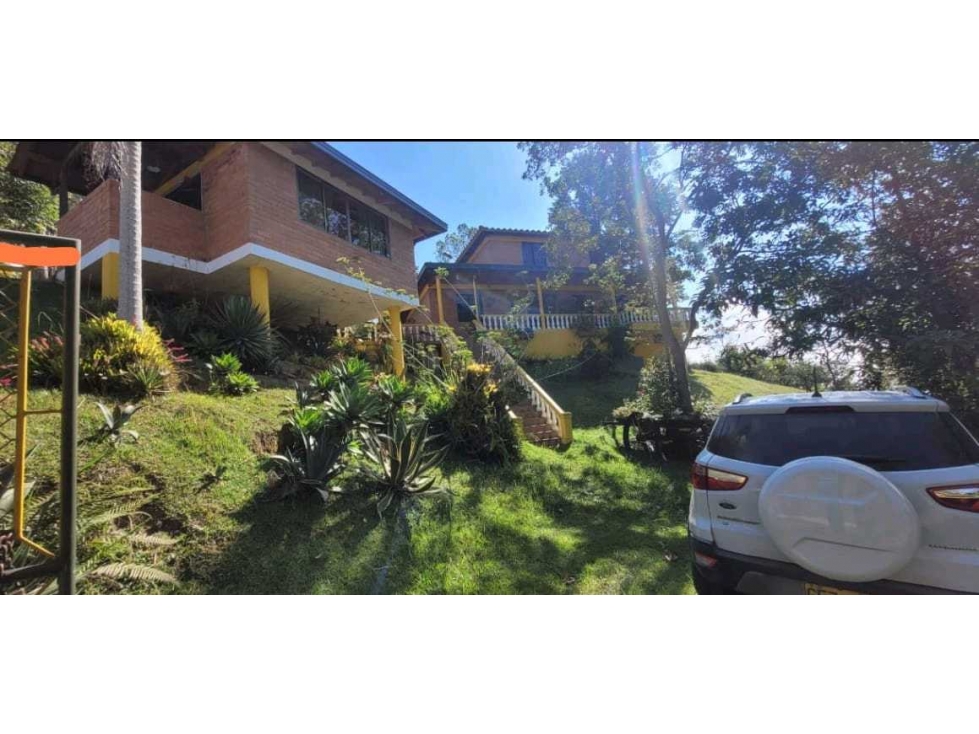 Vendo casa finca en vía aeropuerto Guarne