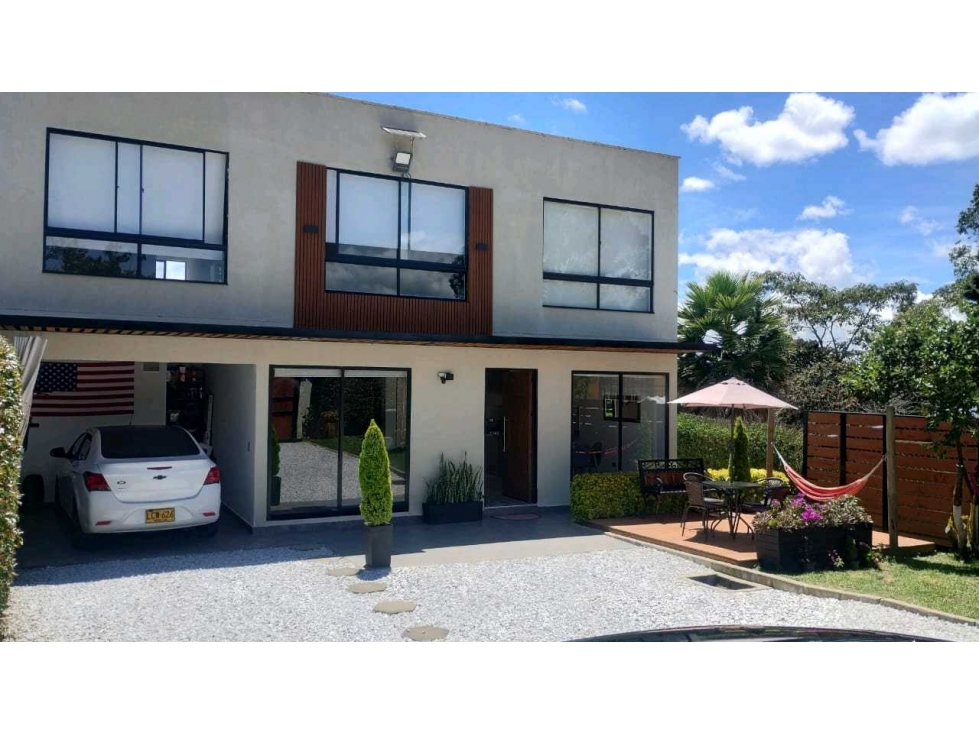 VENDO HERMOSA CASA FINCA EN GUARNE ANTIOQUIA, INDEPENDIENTE