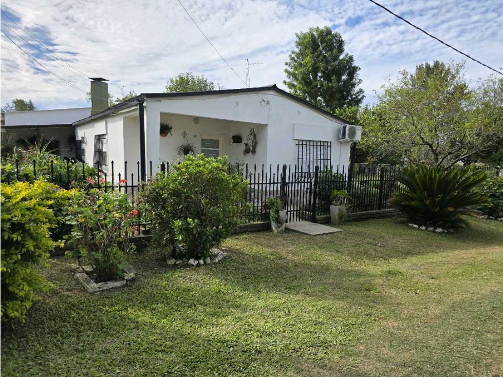 Vendo Casa, Galpón y Gran terreno en Herrera, Entre Ríos. - 2