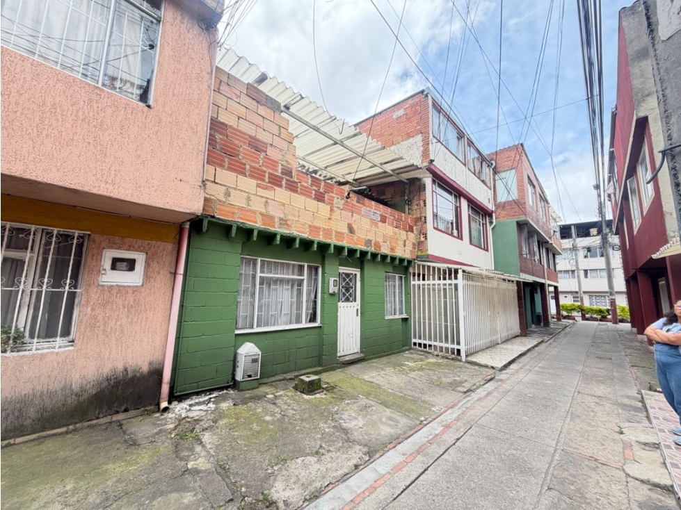 VENDO CASA GARCES NAVAS - BOGOTA