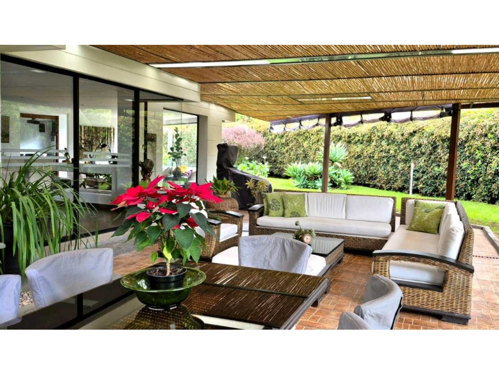 VENDO CASA HERMOSA EN SAN SEBASTIAN (GUAYMARAL) — foto 2