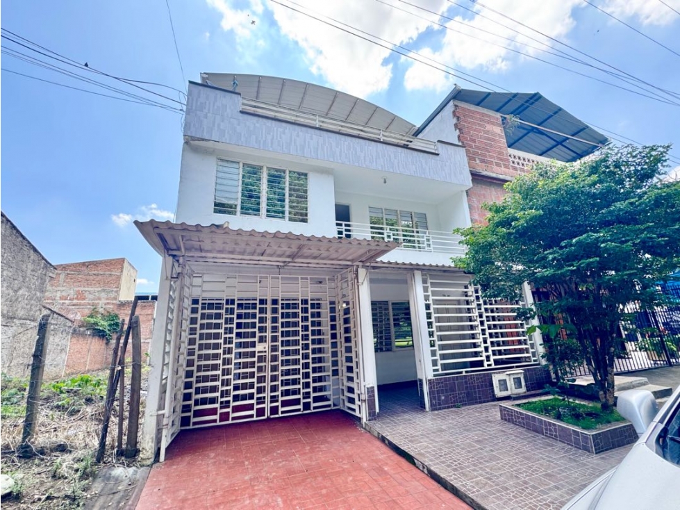 VENDO CASA INDEPENDIENTE BIFAMILIAR EN JAMUNDI LA PRADERA