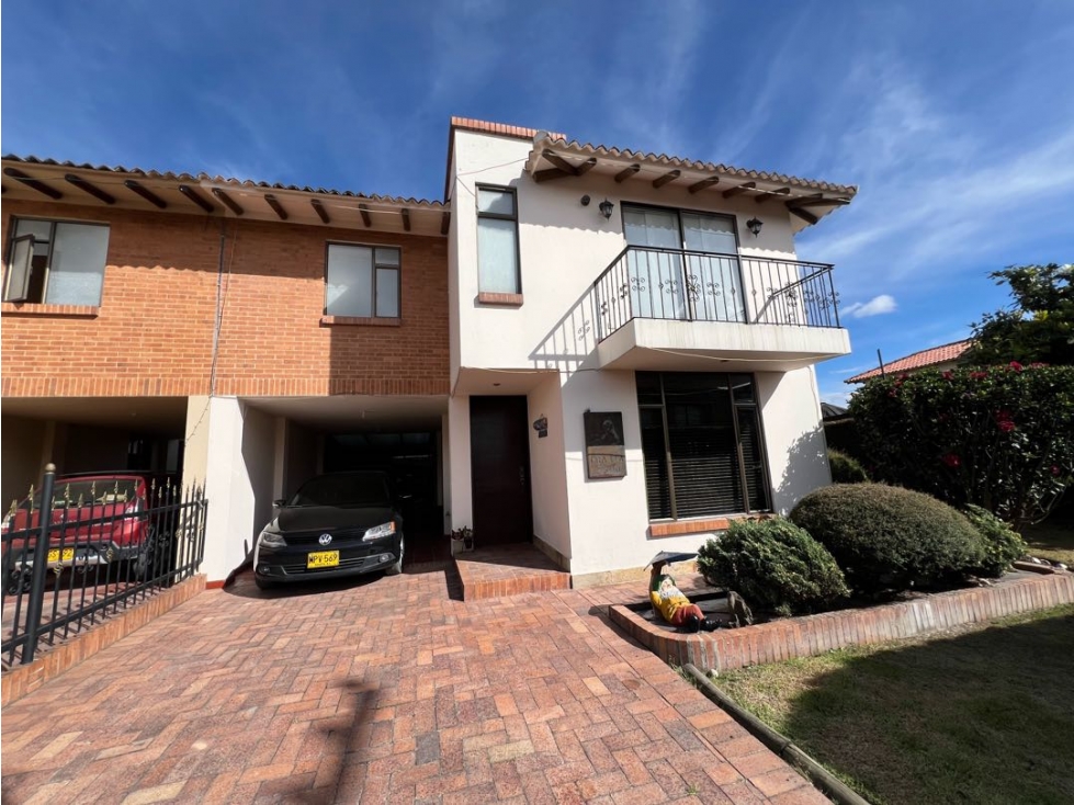 Vendo casa independiente con zona verde privada — foto 3