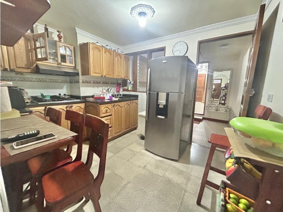 Vendo casa independiente de 2.5 niveles en Rionegro, cerca al parque — foto 4