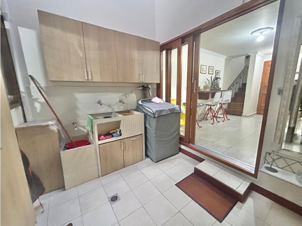 Vendo casa independiente de 2.5 niveles en Rionegro, cerca al parque — foto 5