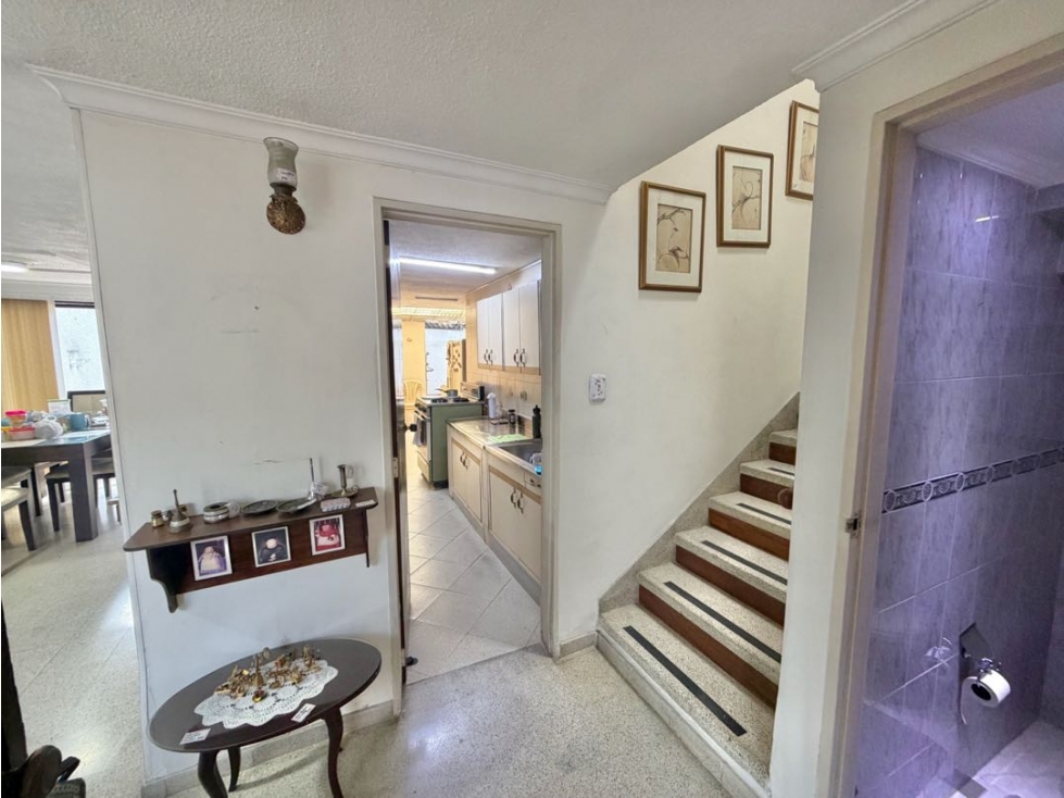 Vendo casa independiente en Laureles Estadio - media mixtura — foto 4