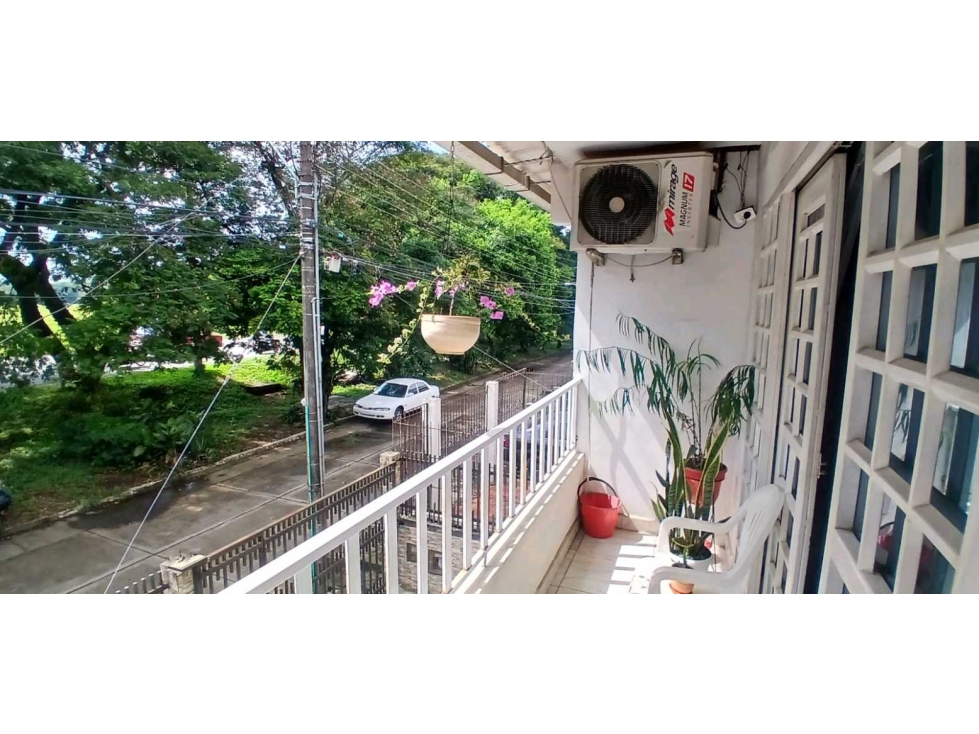 Vendo casa jamundi barrio alferez real 2 pisos independientes — foto 5