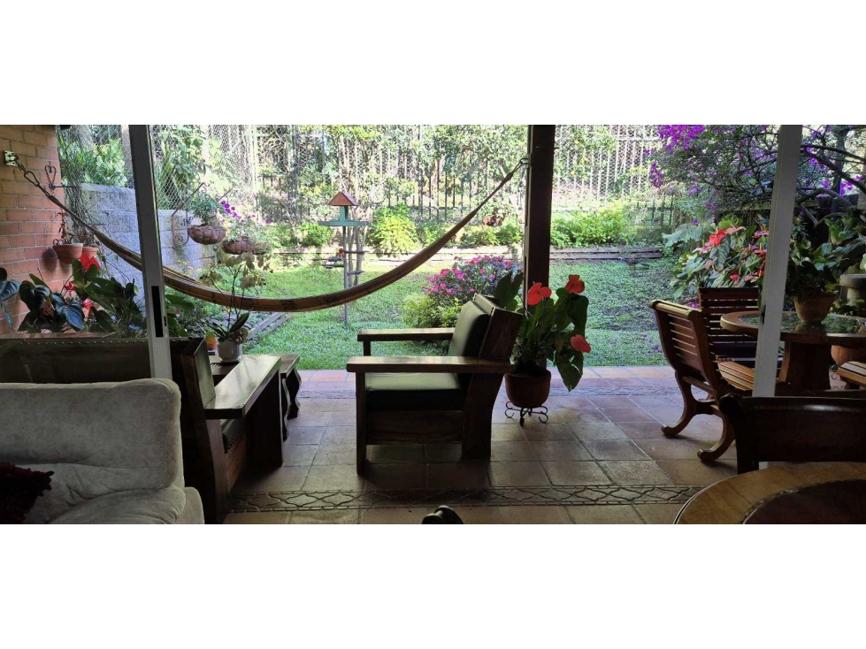 VENDO CASA LAS BRUJAS ENVIGADO 3 ALCOBAS SERVICIO TERRAZA JARDIN PATIO — foto 5