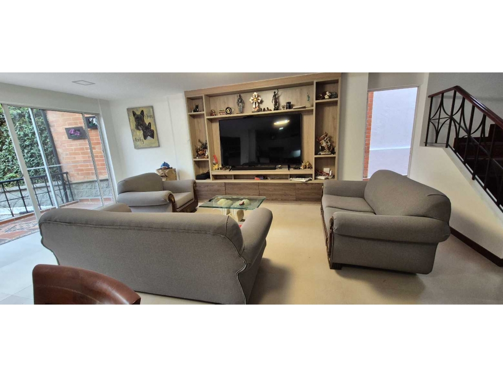 VENDO CASA LAS BRUJAS ENVIGADO 5 ALCOBAS 5 BAÑOS 3 BALCONES JACUZZI — foto 5