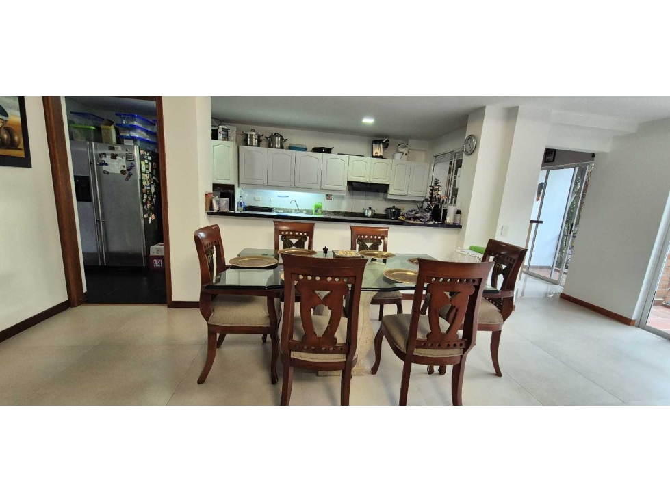 VENDO CASA LAS BRUJAS ENVIGADO 5 ALCOBAS 5 BAÑOS 3 BALCONES JACUZZI — foto 6