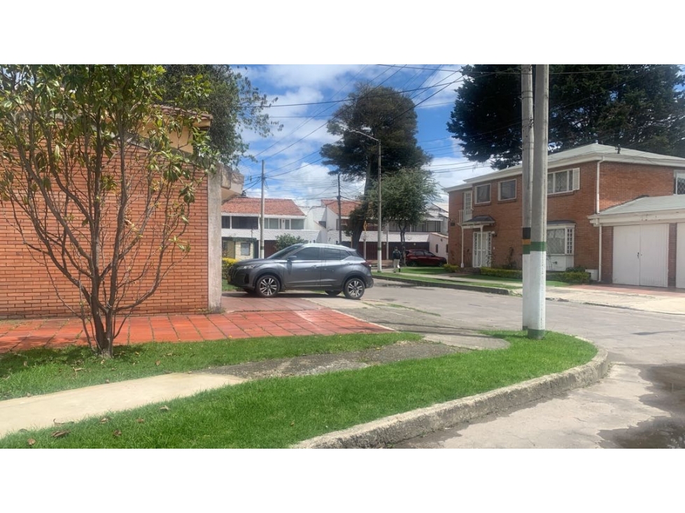 CALLEJA BAJA 235m2