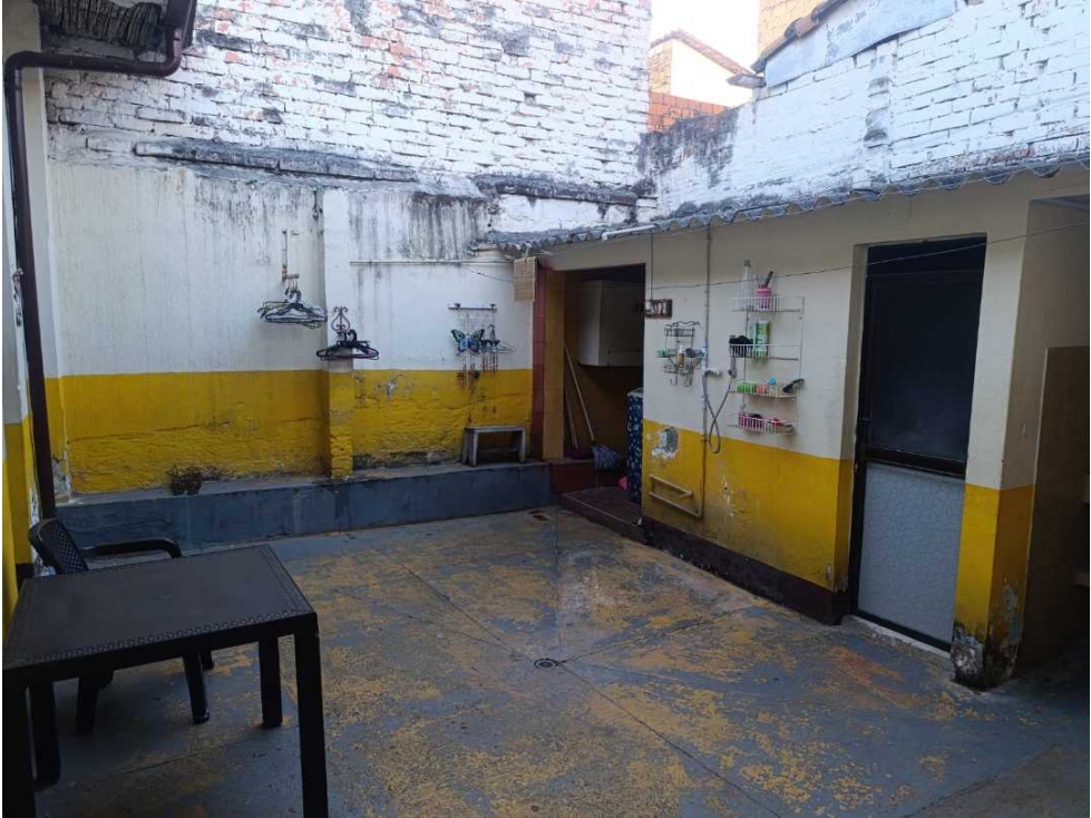 Vendo casa lote en el sur de cali barrio bretaña area lote 192 m² — foto 4