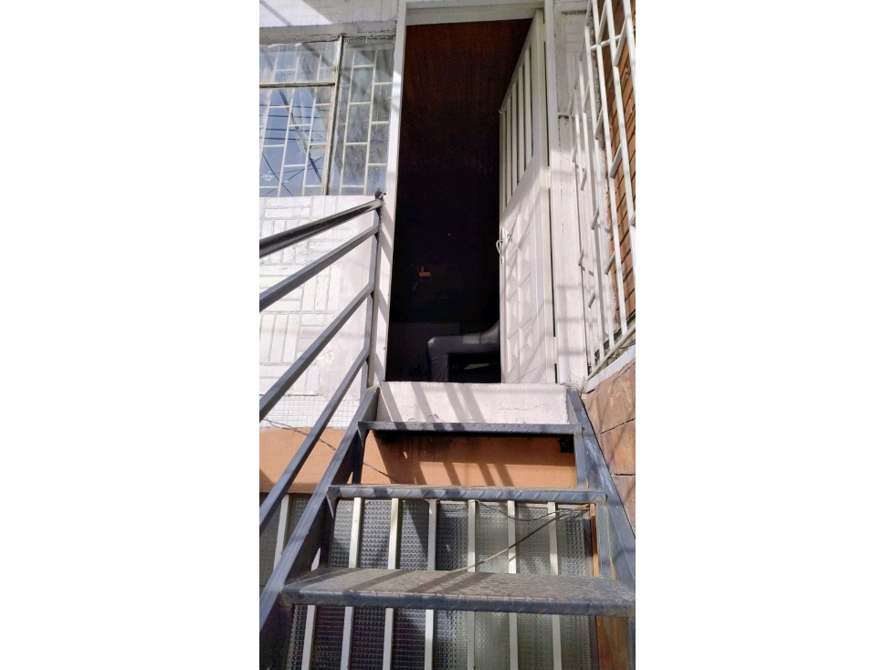 VENDO CASA LOTE EN KENNEDY BOG PARA REMODELACION O CONSTRUCCIÓN NUEVA — foto 6